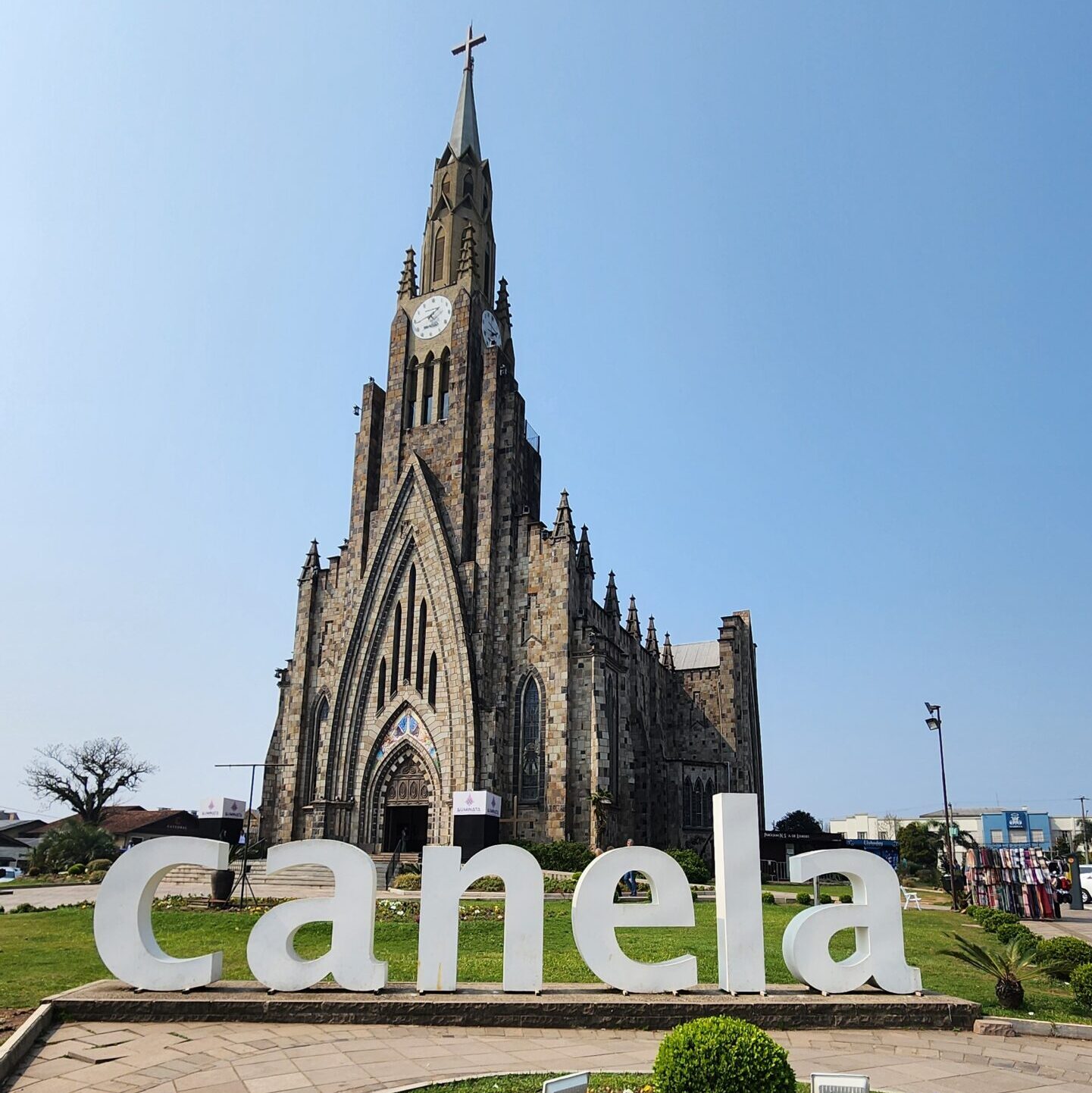 Canela 1 Igreja de Pedra Canela scaled e1727205604387 • Rota dos Viajantes