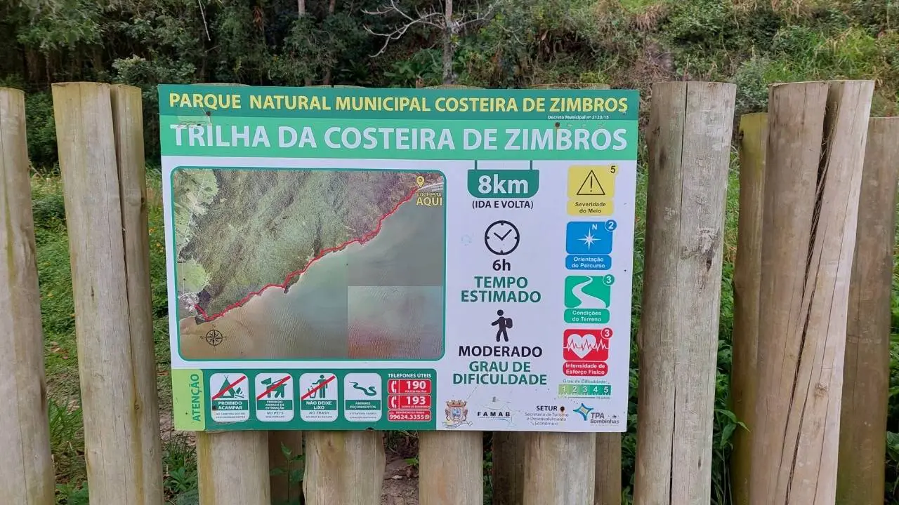 Trilha da Costeira de Zimbros em Bombinhas