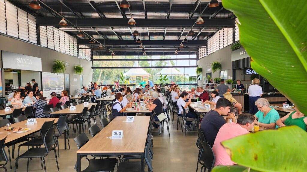 Visite o Complexo do Louvor em Ituporanga 3 Restaurante Santa Gastronomia - Complexo do Louvor - Ituporanga