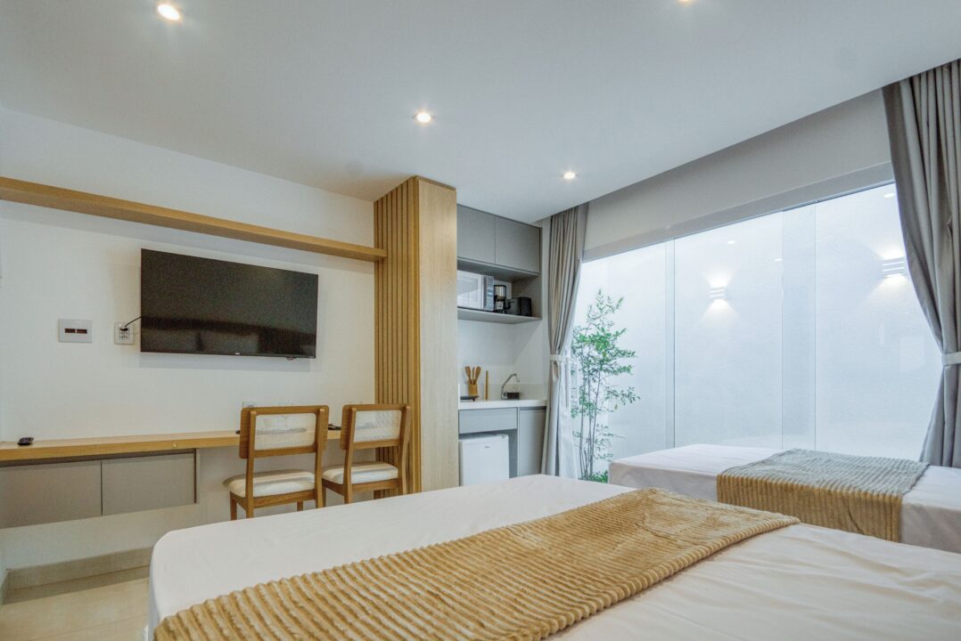 Guia Completo de Búzios: praias, passeios e onde comer 5 onda lofts • Rota dos Viajantes