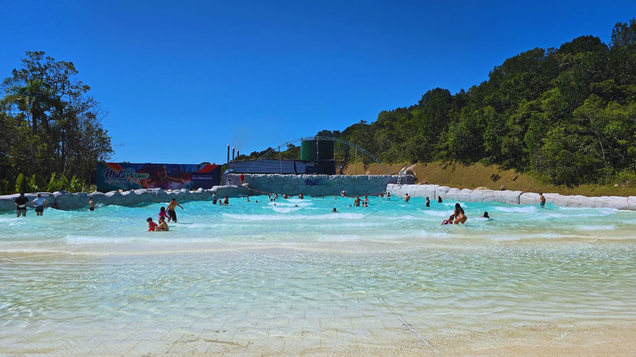 piscina ondas multiparque bc &bull; Rota dos Viajantes